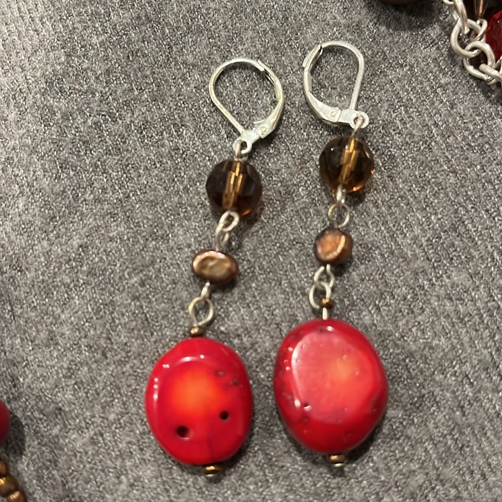 💕2/$15 Silvertone Glass Bead & Coral Necklace w/Matching Earrings - Picture 2 of 6
